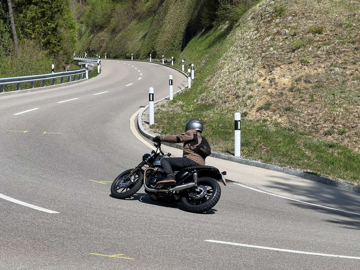 Schräglagen-Advanced/Road – Kurvenfahren auf der Strasse